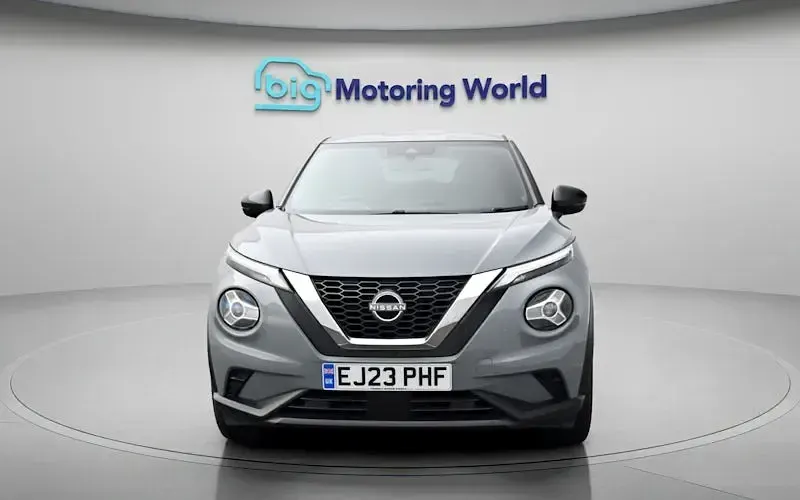 Used Nissan Juke N-Connecta 114 HP (83 kW) 2023 Grey SUV