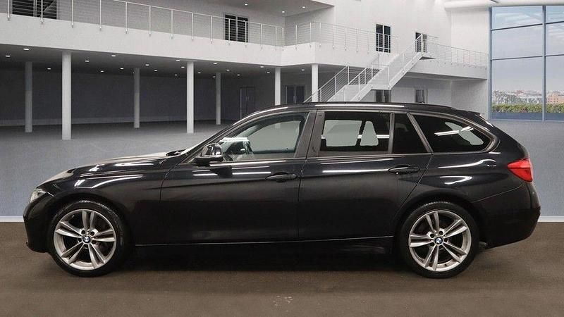 Begagnad BMW 320 2017 Svart Kombi