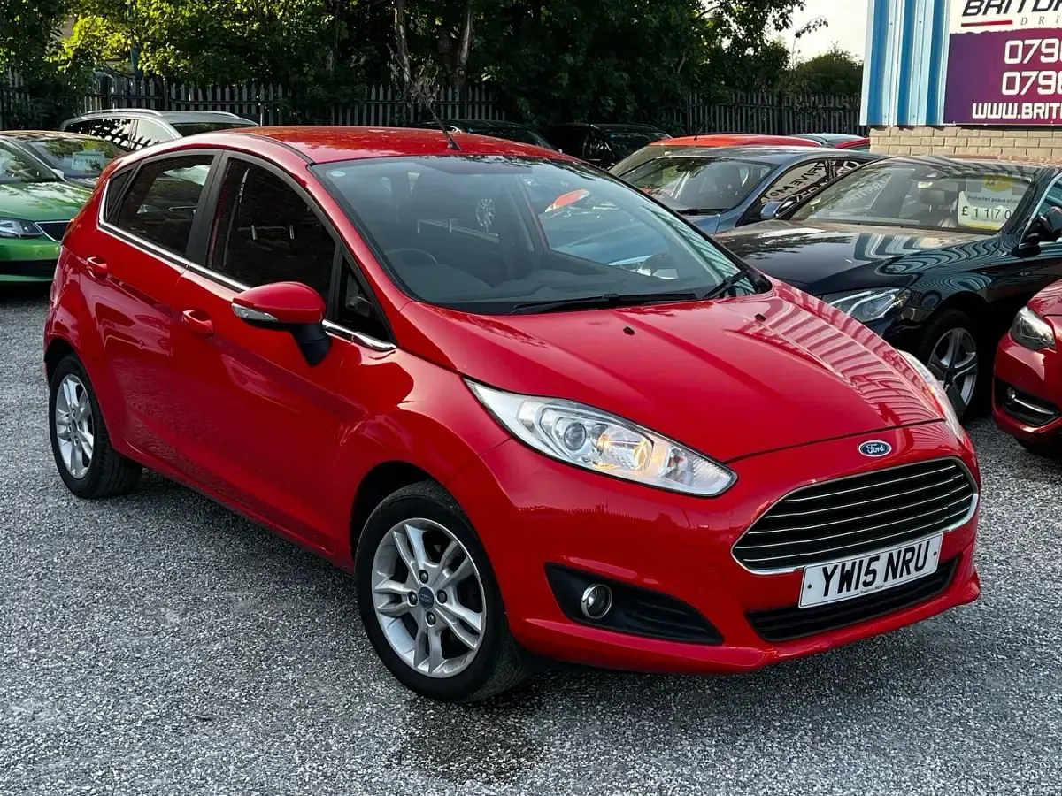 Used Ford Fiesta Zetec 2015 Red Hatchback