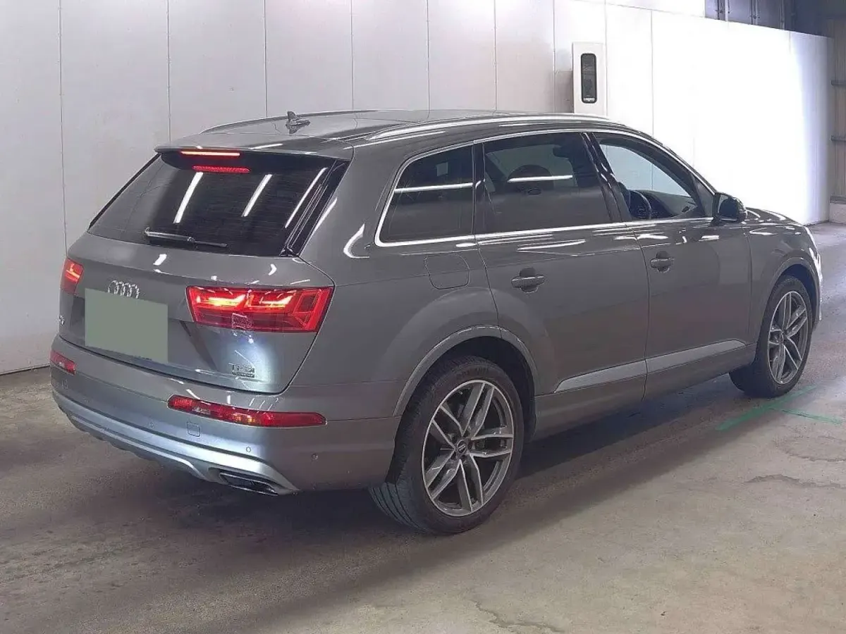 Used Audi Q7 Performance 333 HP (244 kW) 2016 Grey SUV