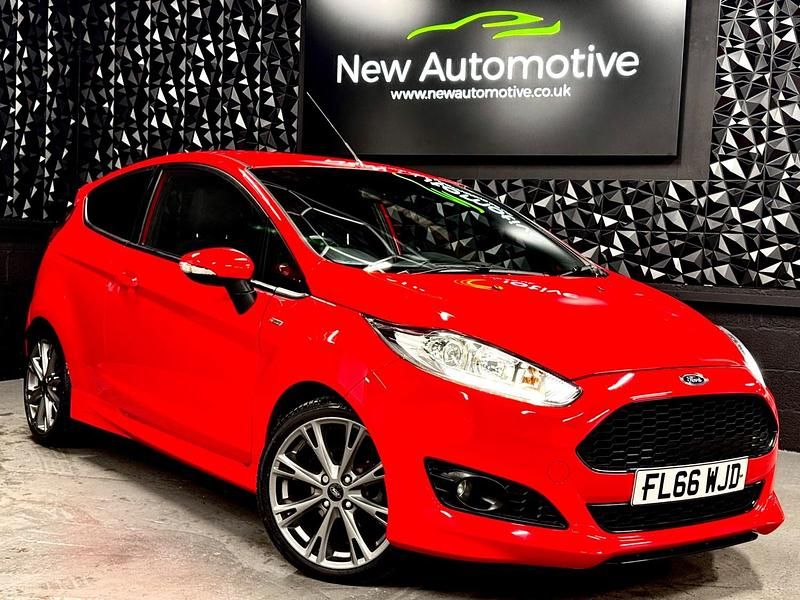Used Ford Fiesta ST-Line 125 HP (91 kW) 2016 Red Hatchback