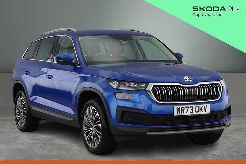 Used Skoda Kodiaq SE L Executive 150 HP (110 kW) 2023 Race blue metallic SUV