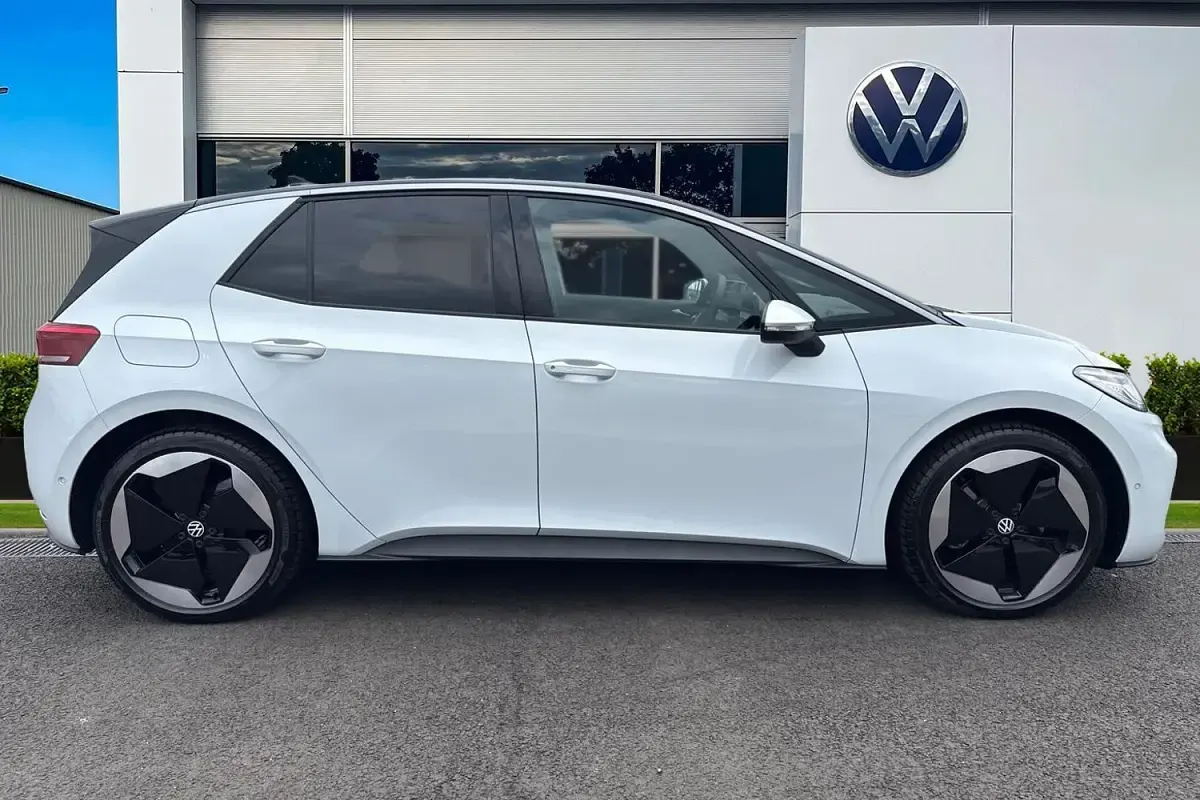 Usado VW ID.3 Pro 150 kW (204 CV) 2026 Blanco Utilitario