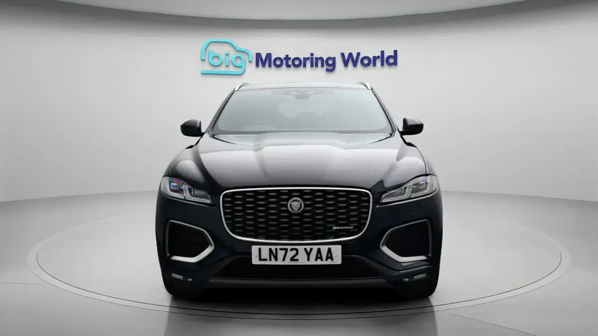 Used Jaguar F-Pace R-Dynamic 404 HP (297 kW) 2022 Blue SUV
