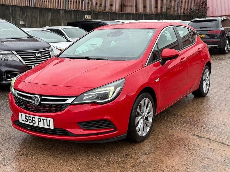 Used Vauxhall Astra Design Edition 105 HP (77 kW) 2016 Red Hatchback