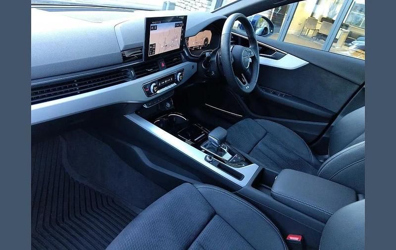 Used Audi A5 Sportback S-Line 161 HP (118 kW) 2024 Blue Hatchback