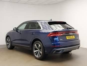 Used Audi Q8 Comfort 286 HP (210 kW) 2019 Blue SUV