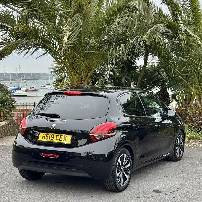 Used Peugeot 208 S 82 HP (60 kW) 2019 Black Hatchback