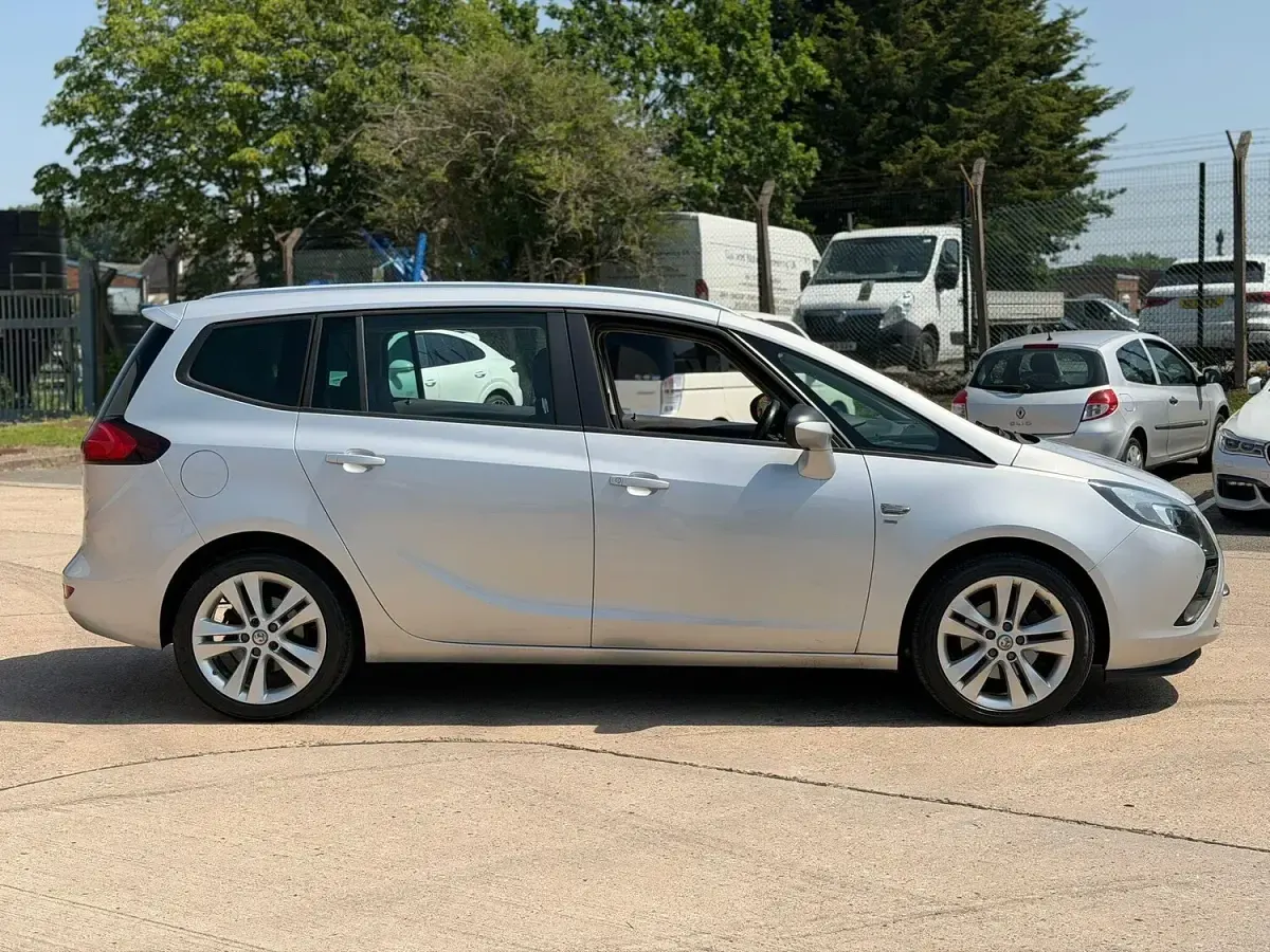 Used Vauxhall Zafira Tourer SRi 2016 Silver MPV