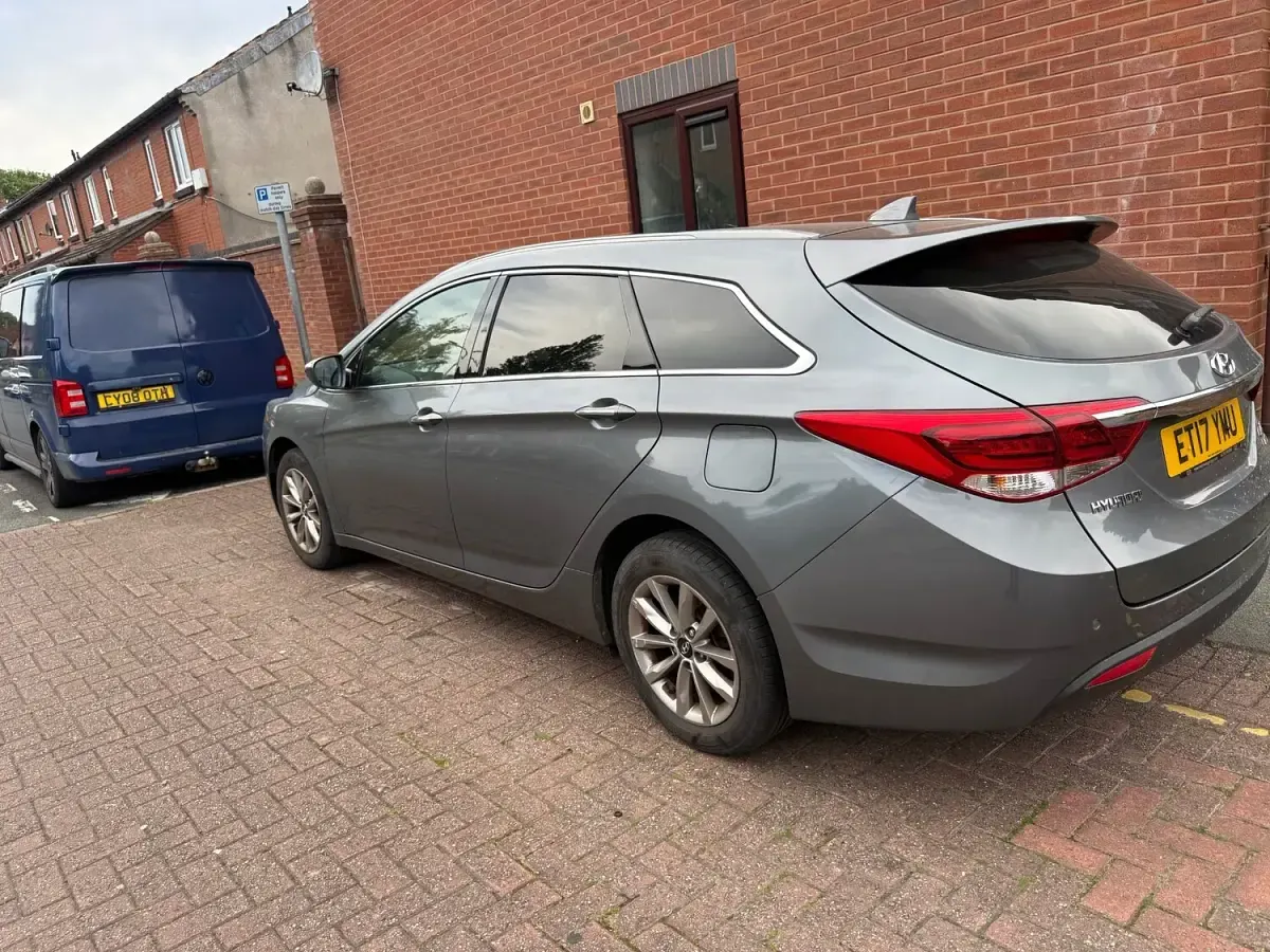 Used Hyundai i40 SE 139 HP (102 kW) 2017 Silver Estate
