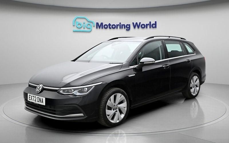 Second-hand VW Golf VIII Style 116 CP (85 kW) 2022 Negru Break