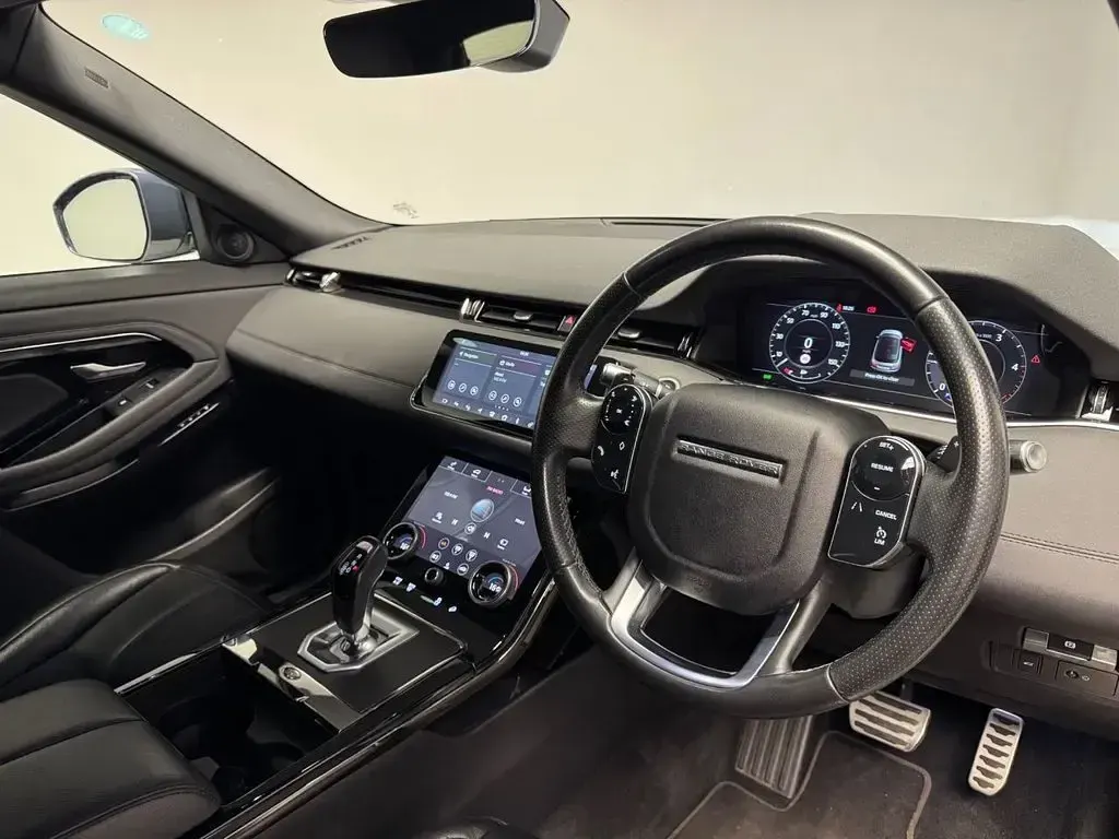 Used Land Rover Range Rover evoque SE Dynamic 180 HP (132 kW) 2019 White SUV