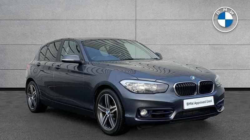Used BMW 118 Sport Line 134 HP (98 kW) 2019 Grey Hatchback