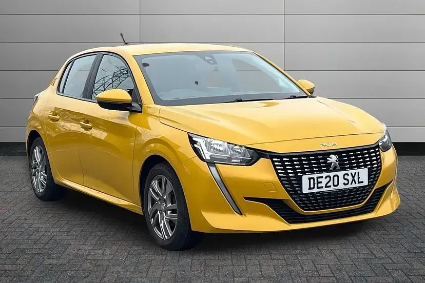 Used Peugeot 208 Active 75 HP (55 kW) 2020 Yellow Hatchback