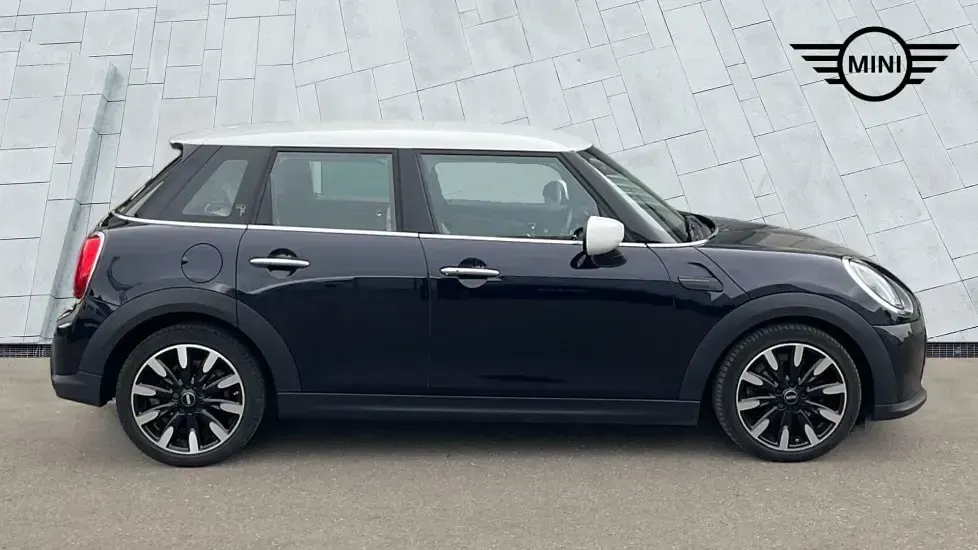 Used Mini Cooper Exclusive 134 HP (98 kW) 2023 Black Hatchback