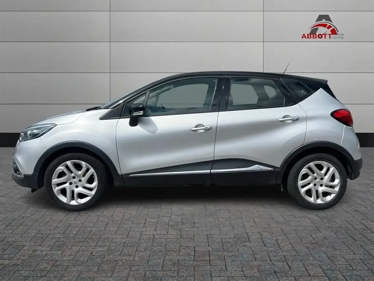 Used Renault Captur Dynamique 90 HP (66 kW) 2015 Silver SUV