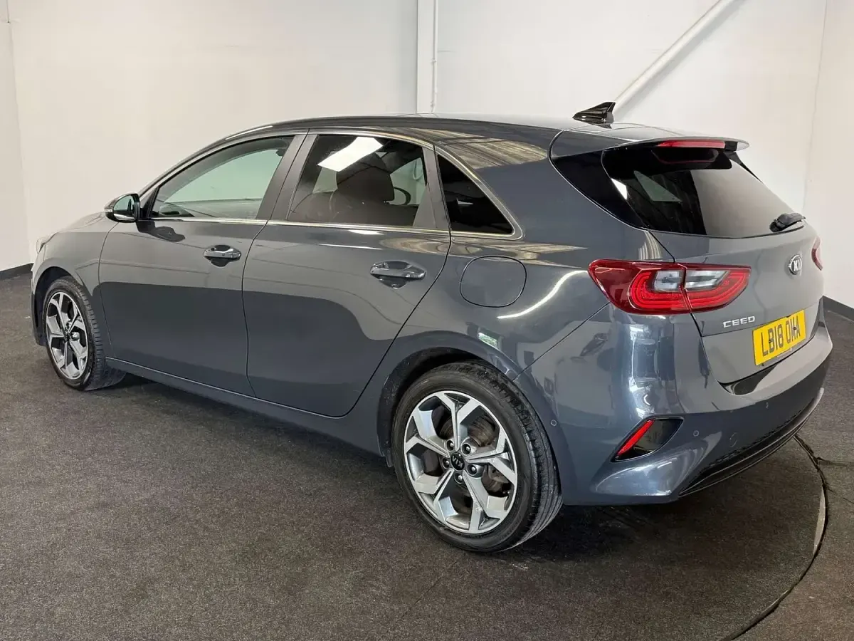 Used Kia Ceed First Edition 140 HP (102 kW) 2018 Grey Hatchback