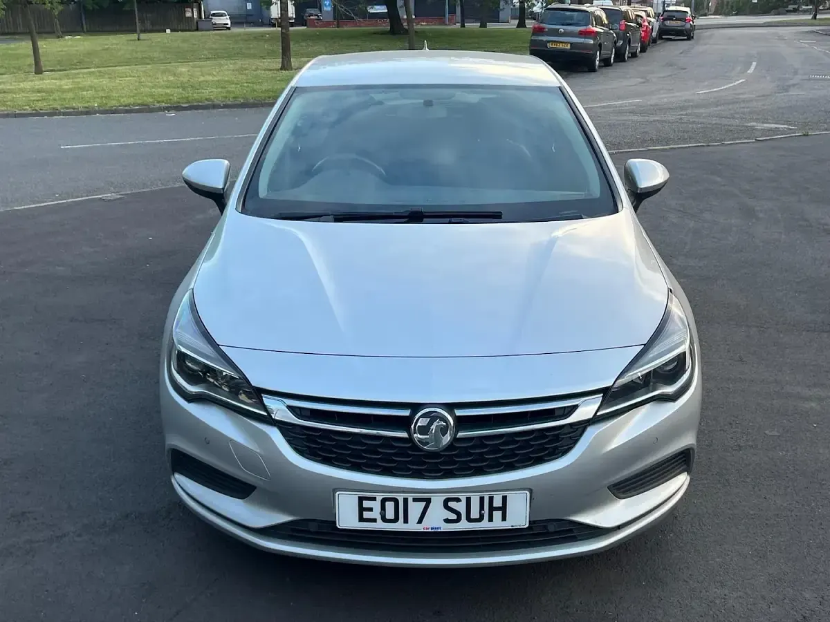 Used Vauxhall Astra 2017 Silver Hatchback