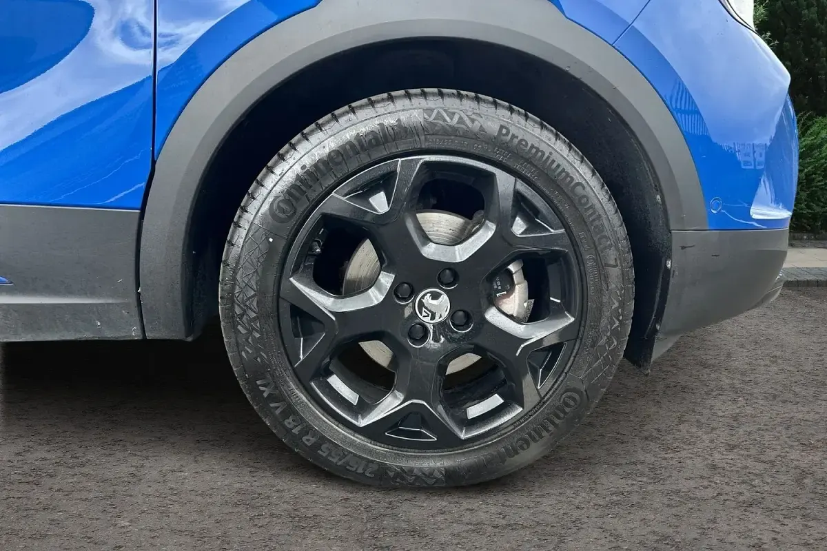 Używany Vauxhall Mokka Ultimate 100 kW (136 KM) 2023 Niebieski SUV