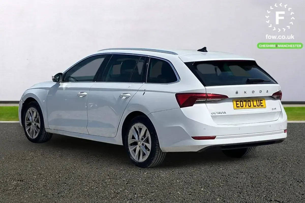 Used Skoda Octavia SE L 116 HP (85 kW) 2021 White Estate
