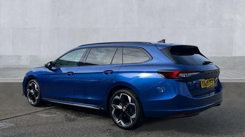 New Skoda Superb SportLine 150 HP (110 kW) 2026 Cobalt blue metallic Estate