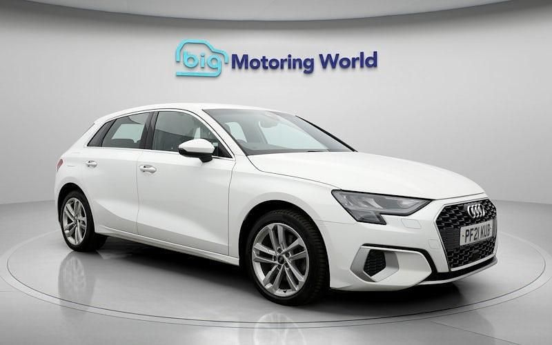 Used Audi A3 Sportback e-tron Sport 204 HP (150 kW) 2025 Hatchback