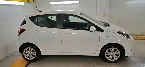Used Hyundai i10 SE 66 HP (48 kW) 2019 White Hatchback