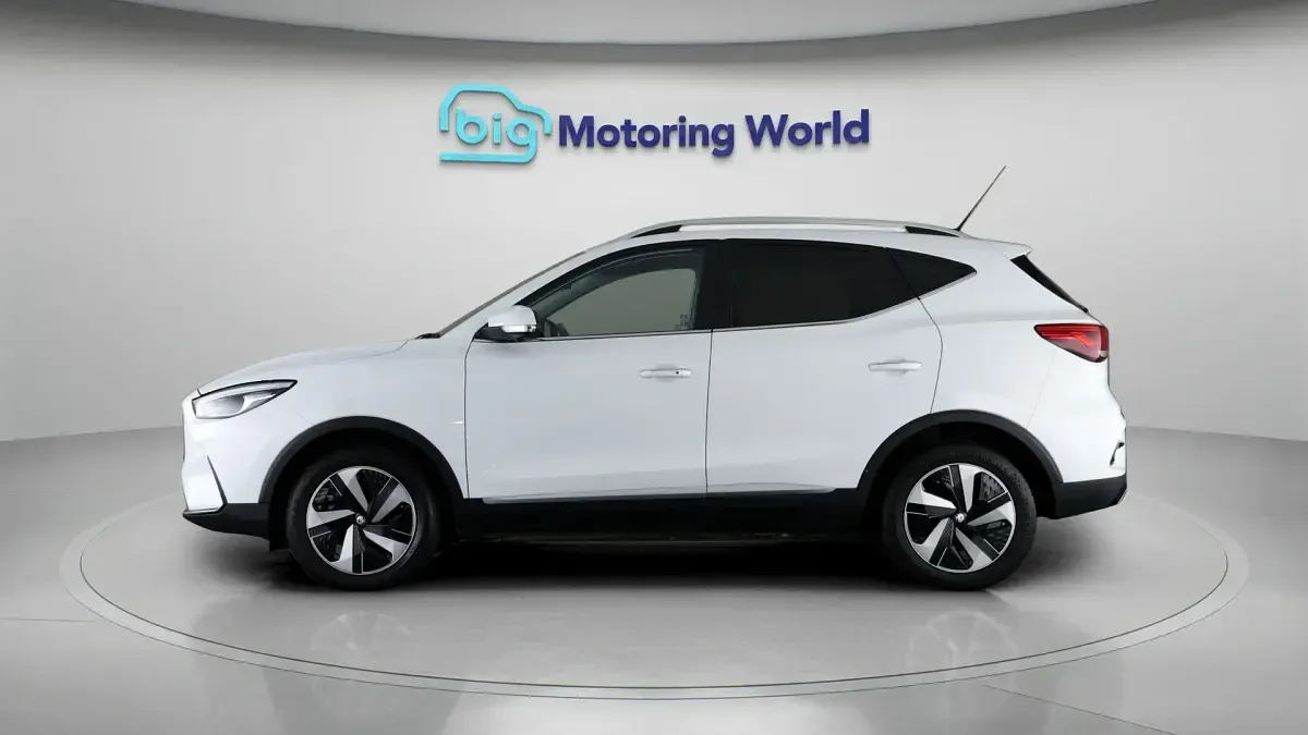 Used MG ZS Trophy 114 kW (156 HP) 2023 White SUV