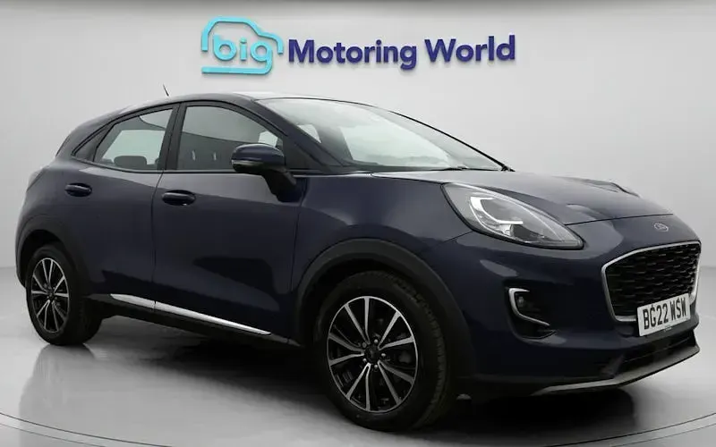 Käytetty Ford Puma Titanium 125 HP (91 kW) 2022 Katumaasturi