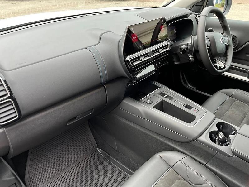 New Citroën C5 Aircross 130 HP (95 kW) 2025 White SUV