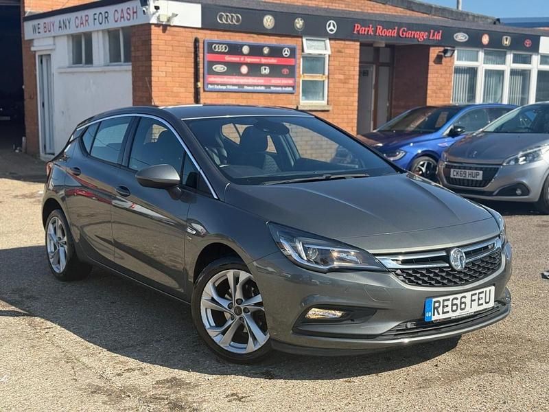 Second-hand Vauxhall Astra SRi 105 CP (77 kW) 2016 Gri Hatchback