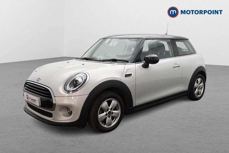 Używany Mini Cooper Classic 136 KM (100 kW) 2020 Srebrny Hatchback