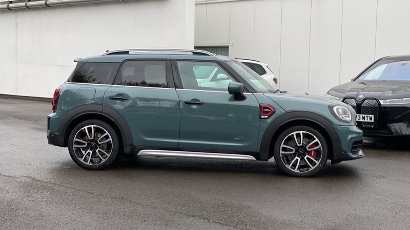 Used Mini John Cooper Works Countryman 302 HP (222 kW) 2021 Green SUV