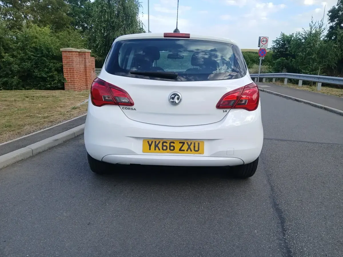 Used Vauxhall Corsa 2016 White Hatchback