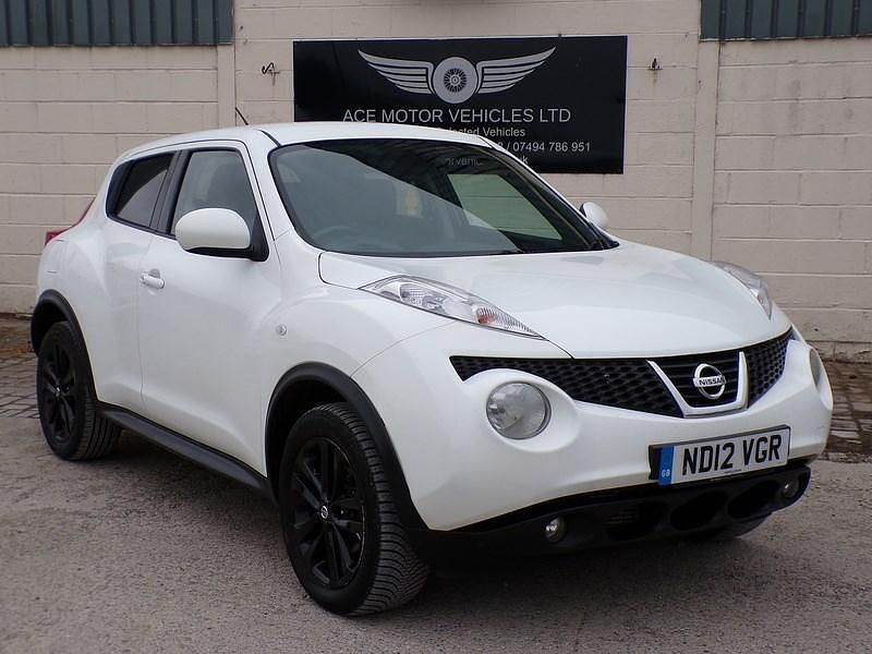 White Used 2012 Nissan Juke Tekna SUV | £2,499 (A bit pricey) - Image 1/4