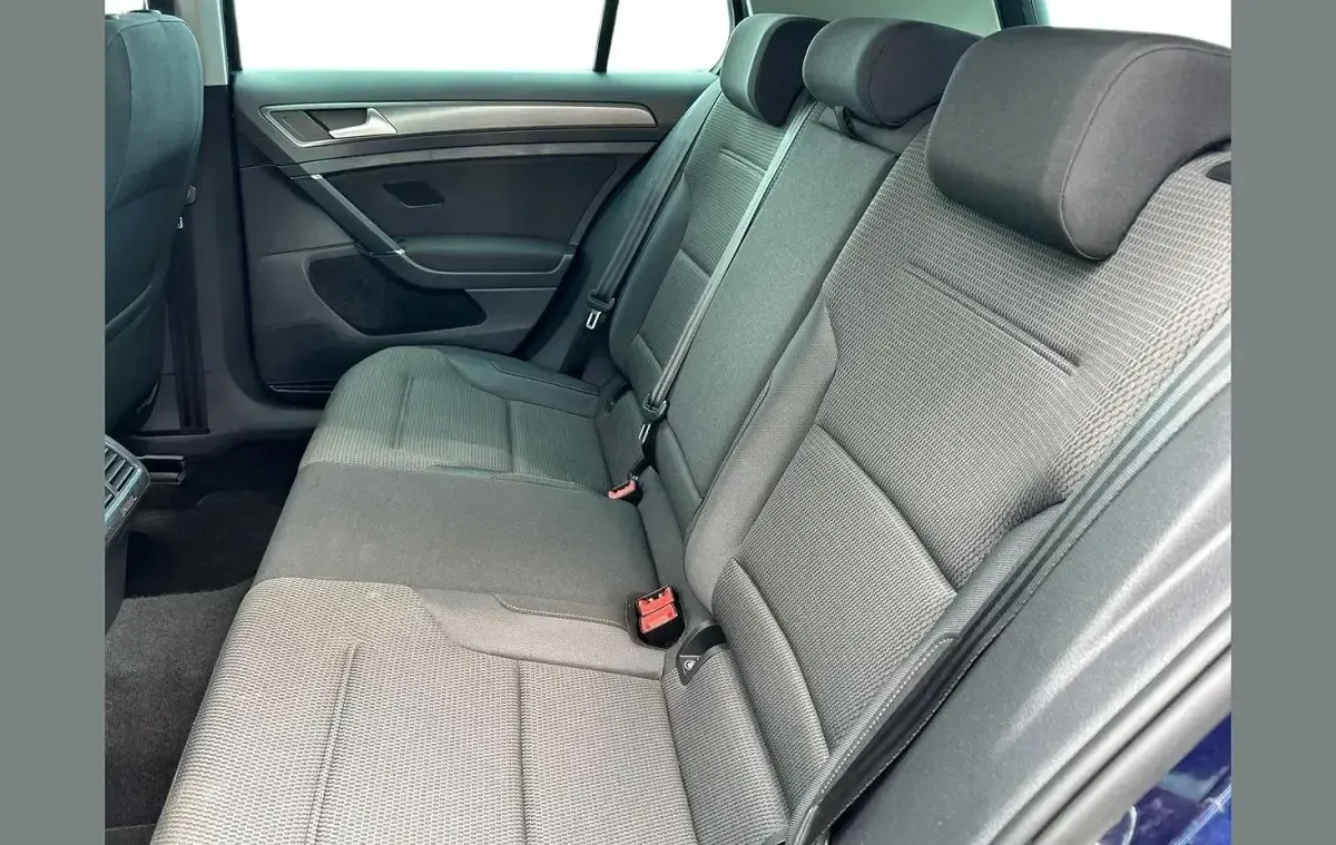 Used VW Golf VII Match 147 HP (108 kW) 2019 Blue Hatchback