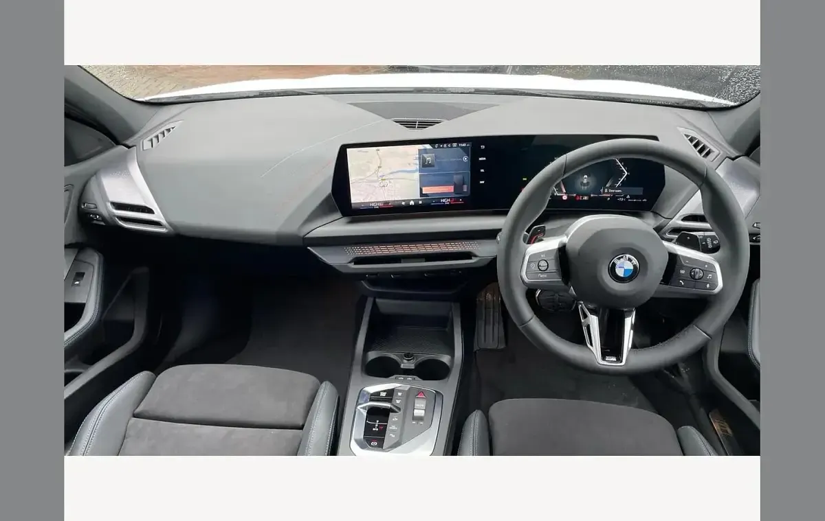 Usado BMW 120 M Sport 154 CV (113 kW) 2026 Blanco Utilitario