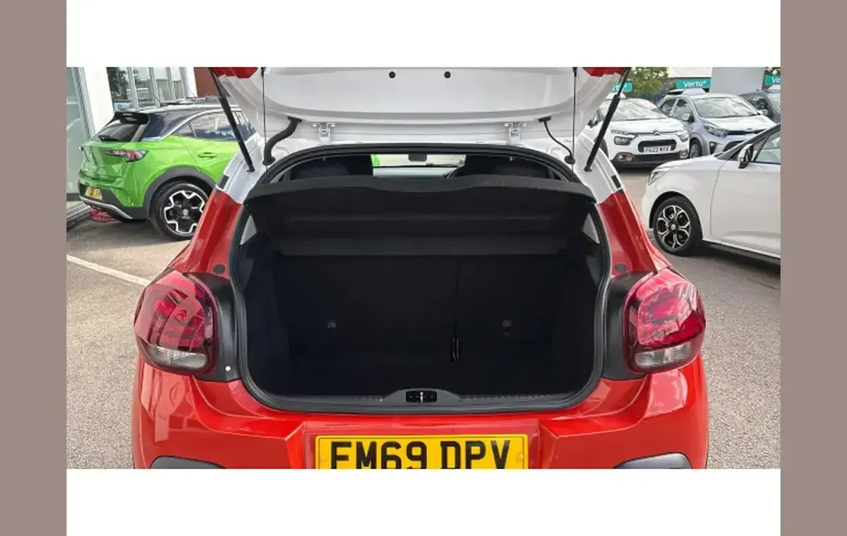 Used Citroën C3 Flair 80 HP (58 kW) 2020 Orange Hatchback