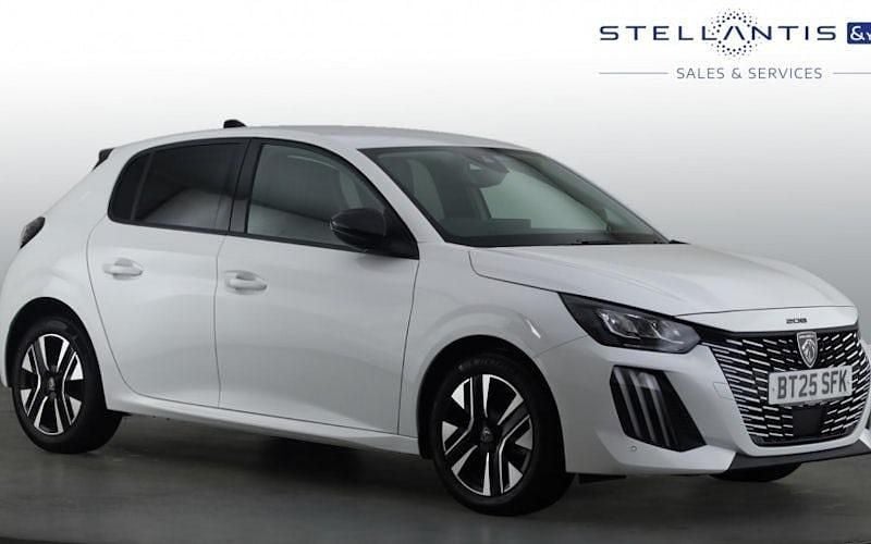 White New 2025 Peugeot 208 Allure Hatchback | £17,849 (Fair price) - Image 1/3