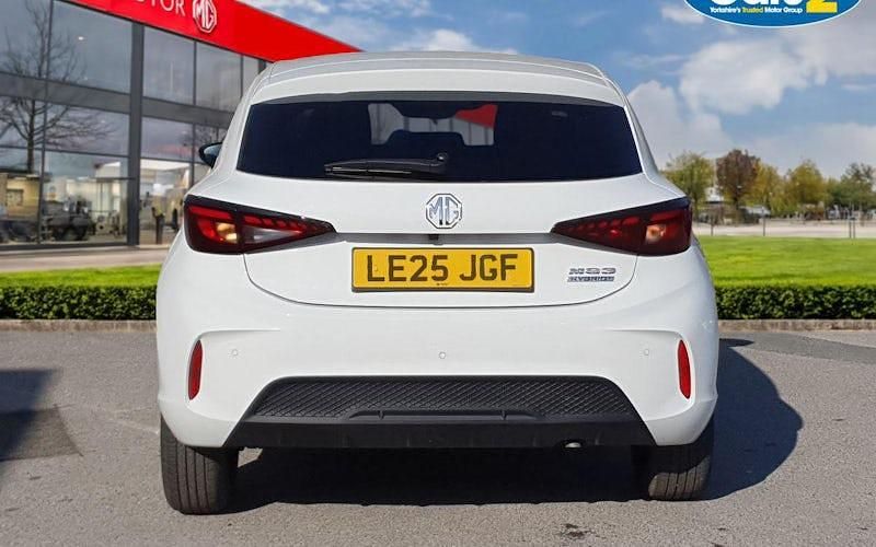 Used MG MG3 Trophy 194 HP (142 kW) 2025 White Hatchback