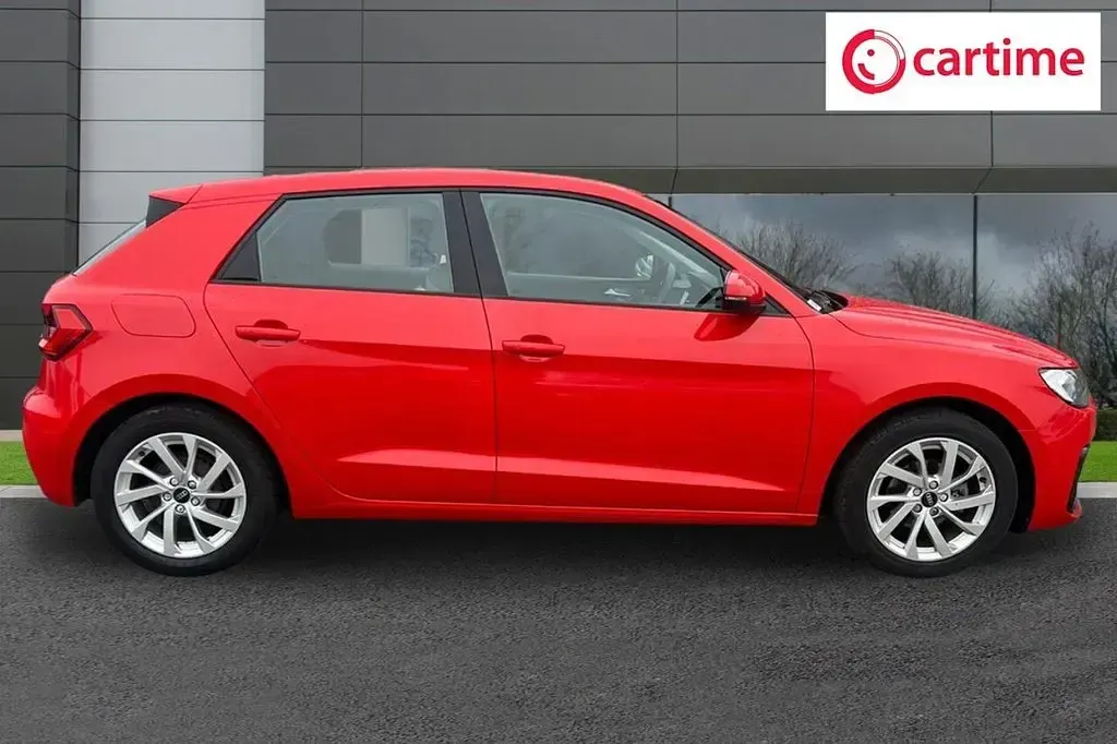 Used Audi A1 Sportback Sport 95 HP (69 kW) 2022 Red Hatchback