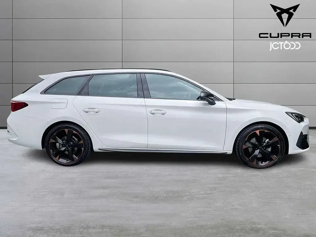 Used Cupra Leon 150 HP (110 kW) 2024 White Estate