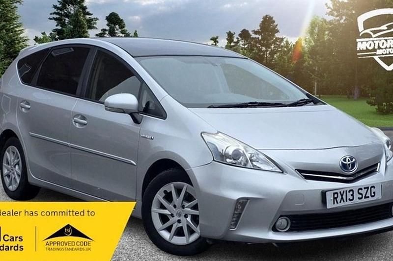 Used Toyota Auris Hybrid T4 136 HP (100 kW) 2013