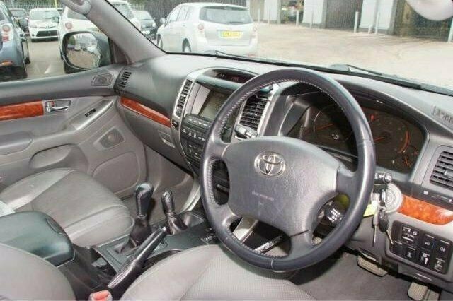 Used Toyota Land Cruiser 173 HP (127 kW) 2007 SUV