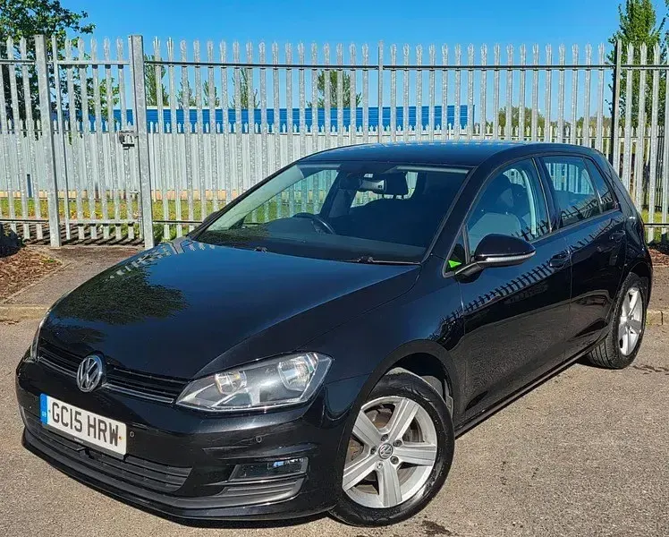 Używany VW Golf VII Match 105 KM (77 kW) 2015 Czarny Hatchback