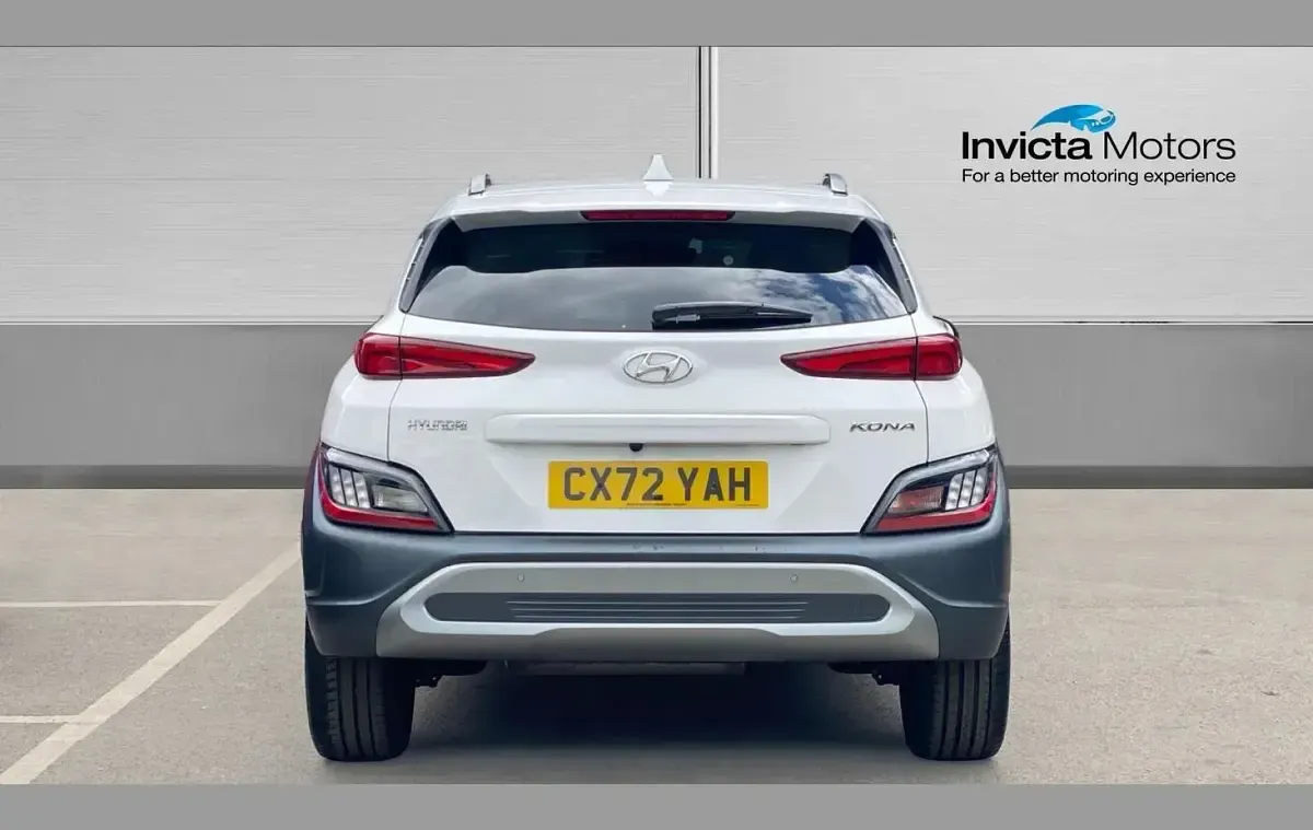 Second-hand Hyundai Kona Premium 117 CP (86 kW) 2022 Alb SUV