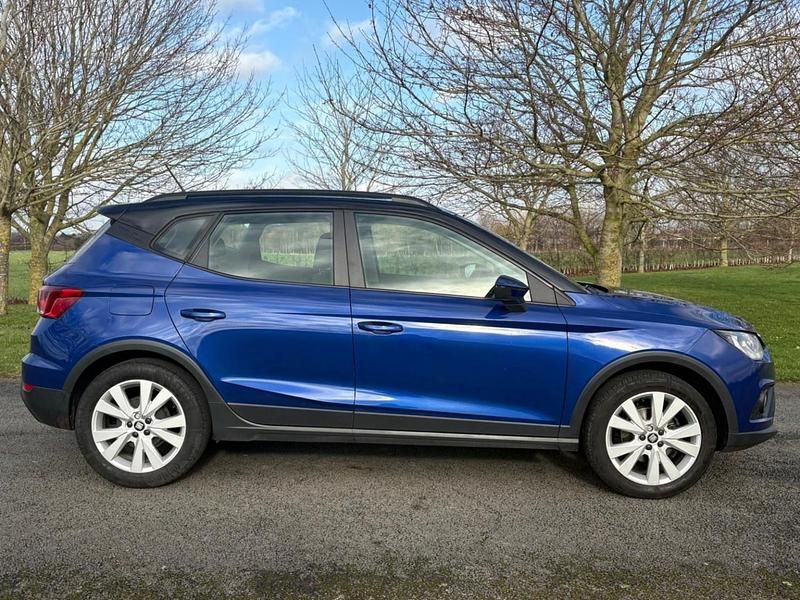 Used Seat Arona SE Technology 95 HP (69 kW) 2020 Blue SUV