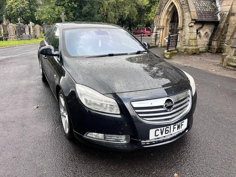 Used Vauxhall Insignia SRi 160 HP (117 kW) 2011 Black Hatchback