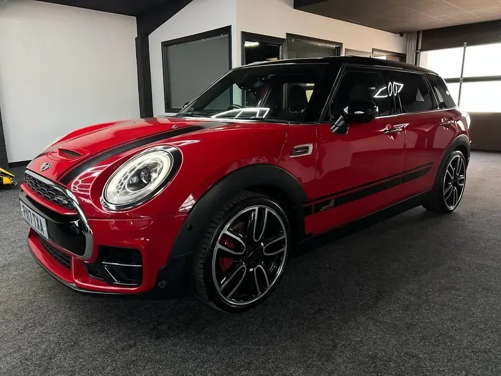 Usado Mini John Cooper Works Clubman 231 CV (169 kW) 2017 Rojo Familiar