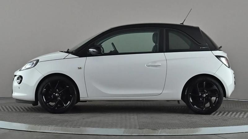 Used Vauxhall Adam 70 HP (51 kW) 2017 White Hatchback